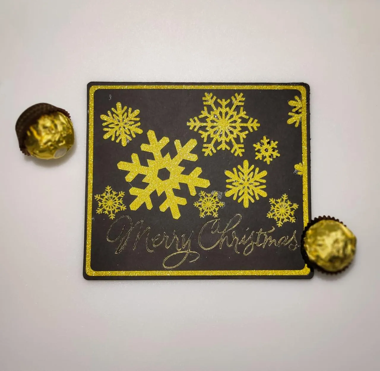 Gold Snow Flake Card Merrty Chirtsmas - Urban Arts Grenada